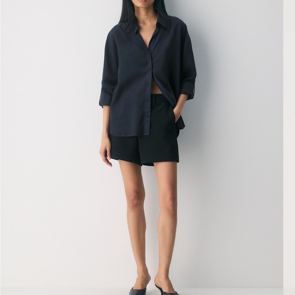 NWOT Aritzia High Waist Black Shorts